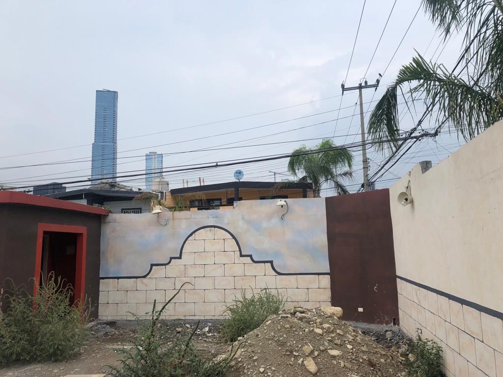 Terreno En Venta. Uso Mixto en Col. Ampliacion Valle Mirador