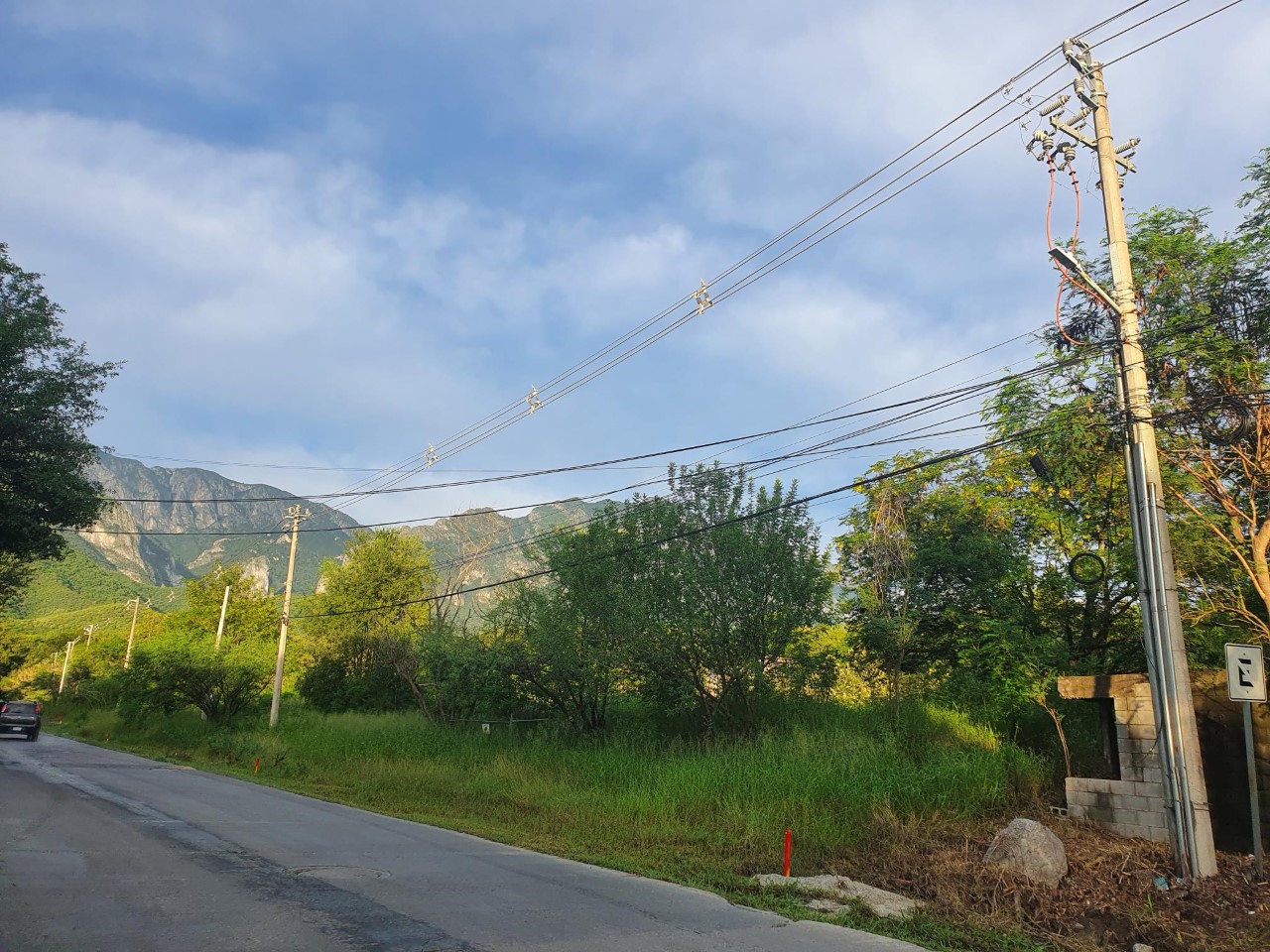 OPORTUNIDAD! TERRENO RESIDENCIAL EN VENTA EN CARRETERA NACIONAL, IDEAL PARA INVERSIONISTAS!