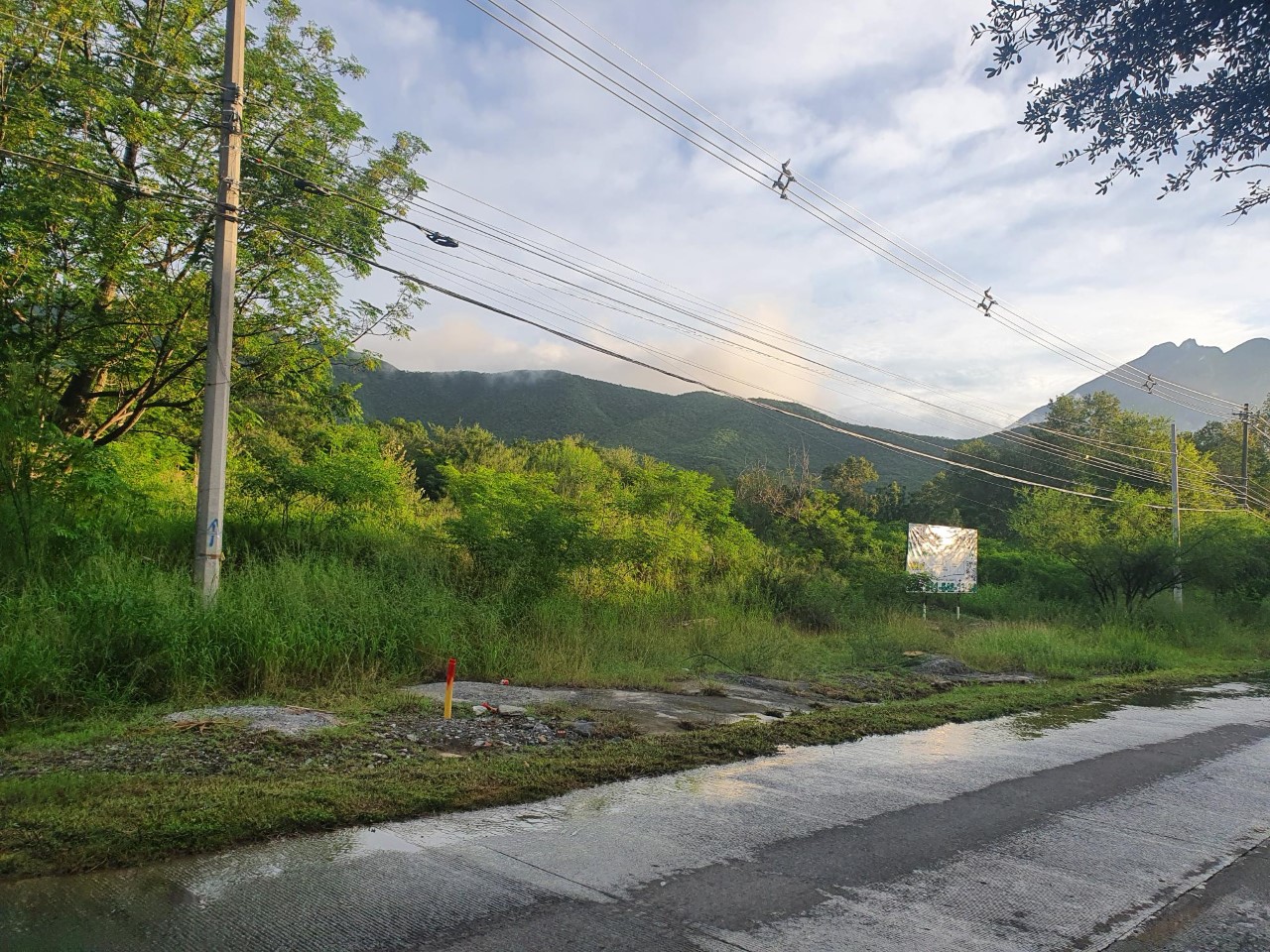 OPORTUNIDAD! TERRENO RESIDENCIAL EN VENTA EN CARRETERA NACIONAL, IDEAL PARA INVERSIONISTAS!