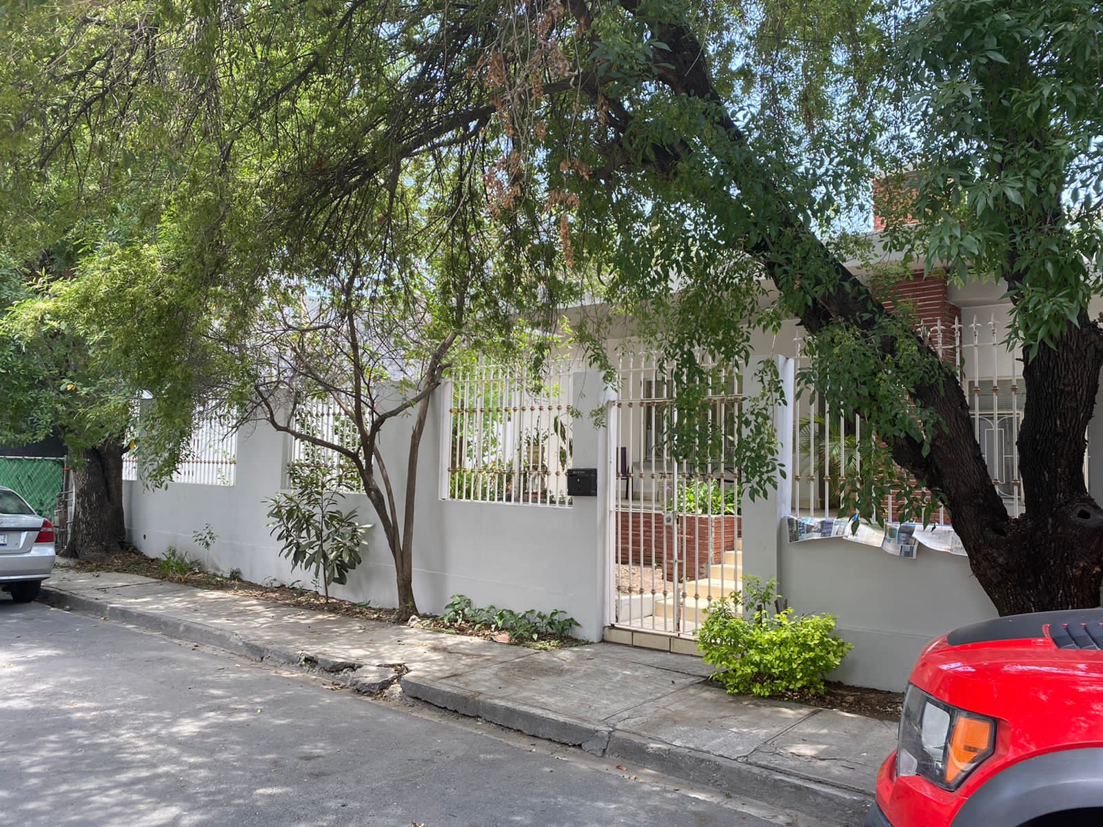 Venta de casa en col del valle