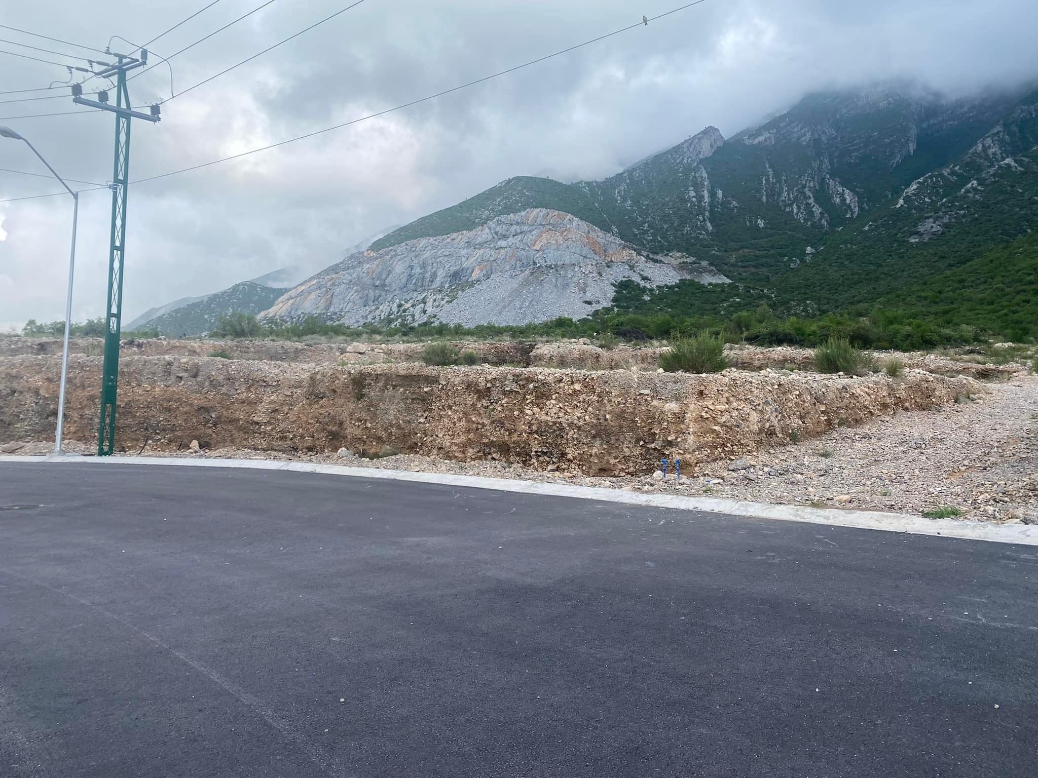Lote Industrial en Santa Catarina, Nuevo León - 1,056.92 Mts2 de Superficie Total