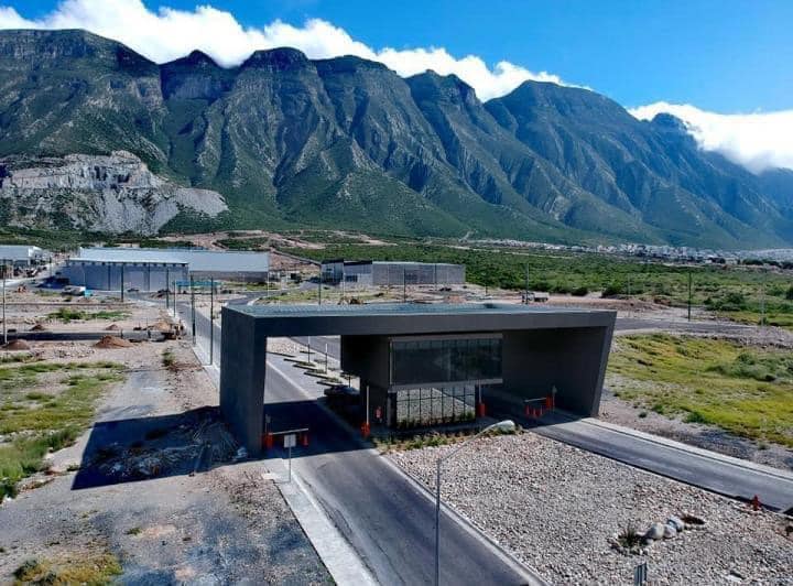 Lote Industrial en Santa Catarina, Nuevo León - 1,056.92 Mts2 de Superficie Total
