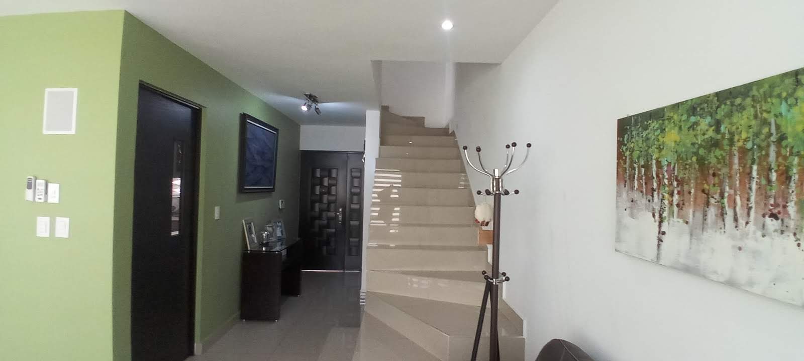 Hermosa Casa 3 Nivles en Cumbres Madeira, Totalmente Equipada