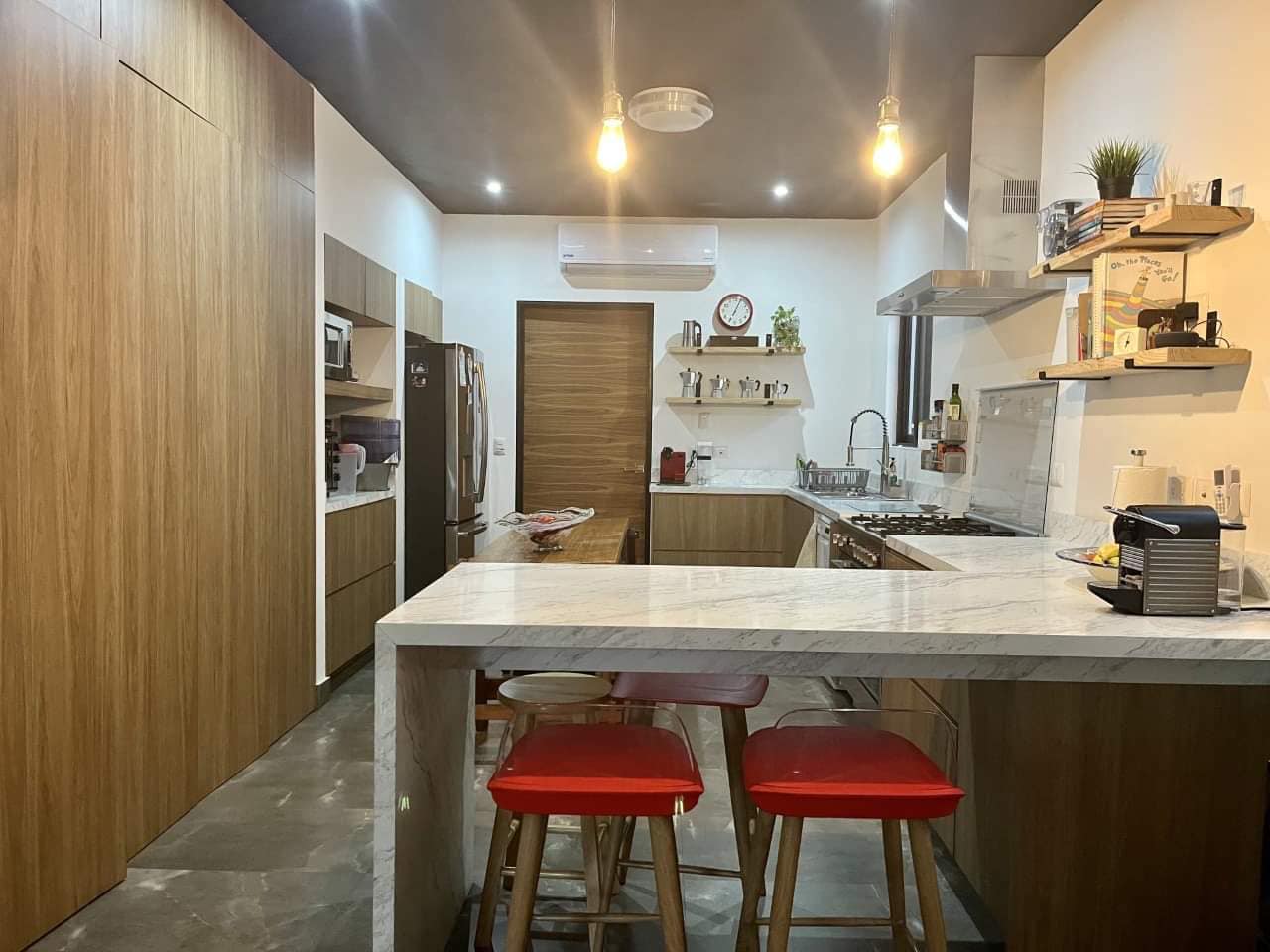 Casa Moderna en Lomas del Valle, San Pedro Garza García