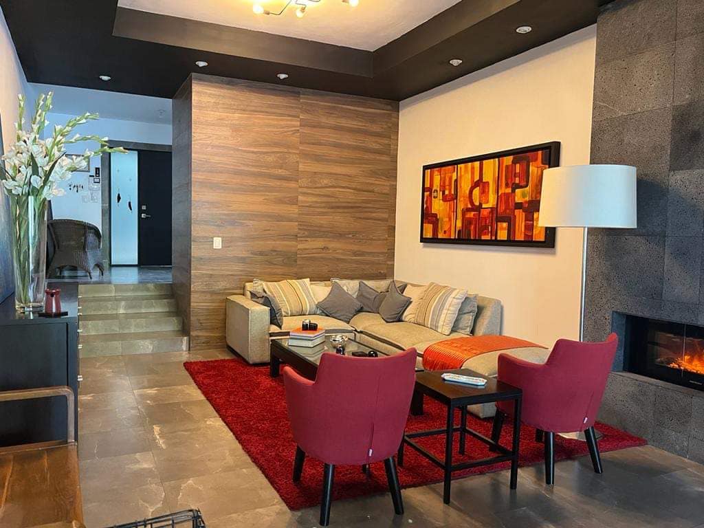 Casa Moderna en Lomas del Valle, San Pedro Garza García