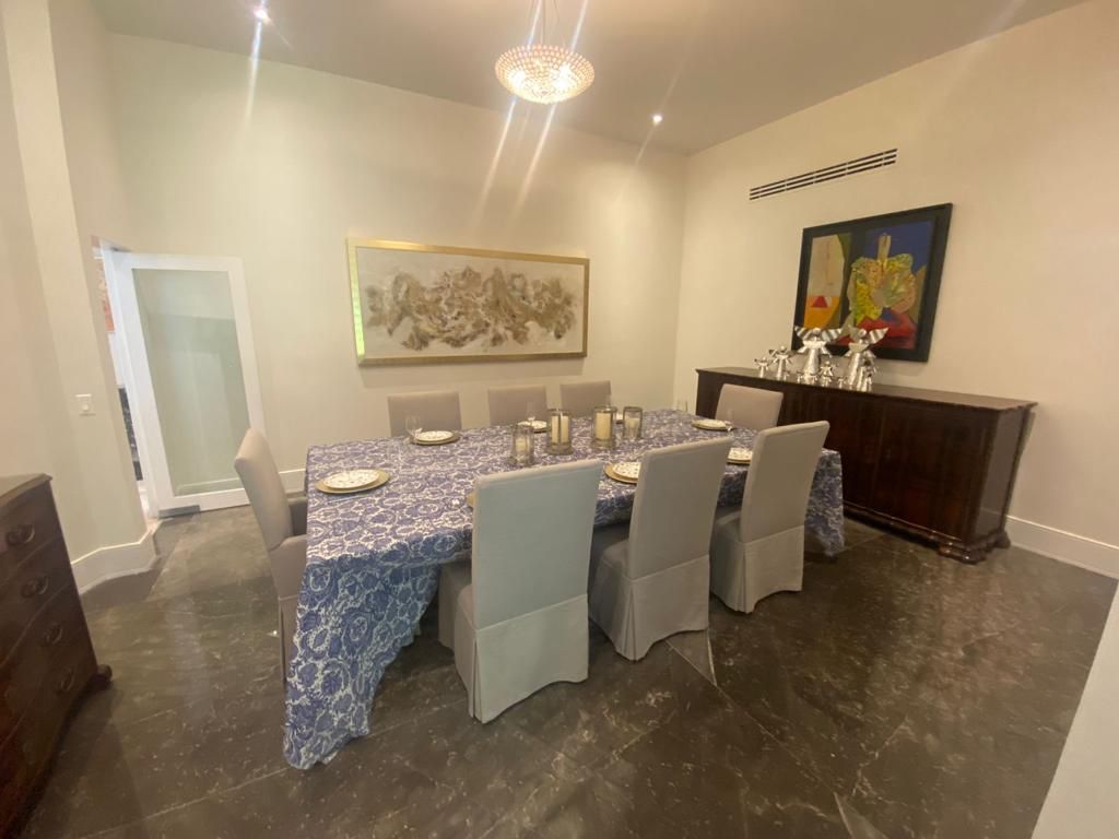 Hermosa Residencia en Venta, Valle de San Angel Sec. Español 