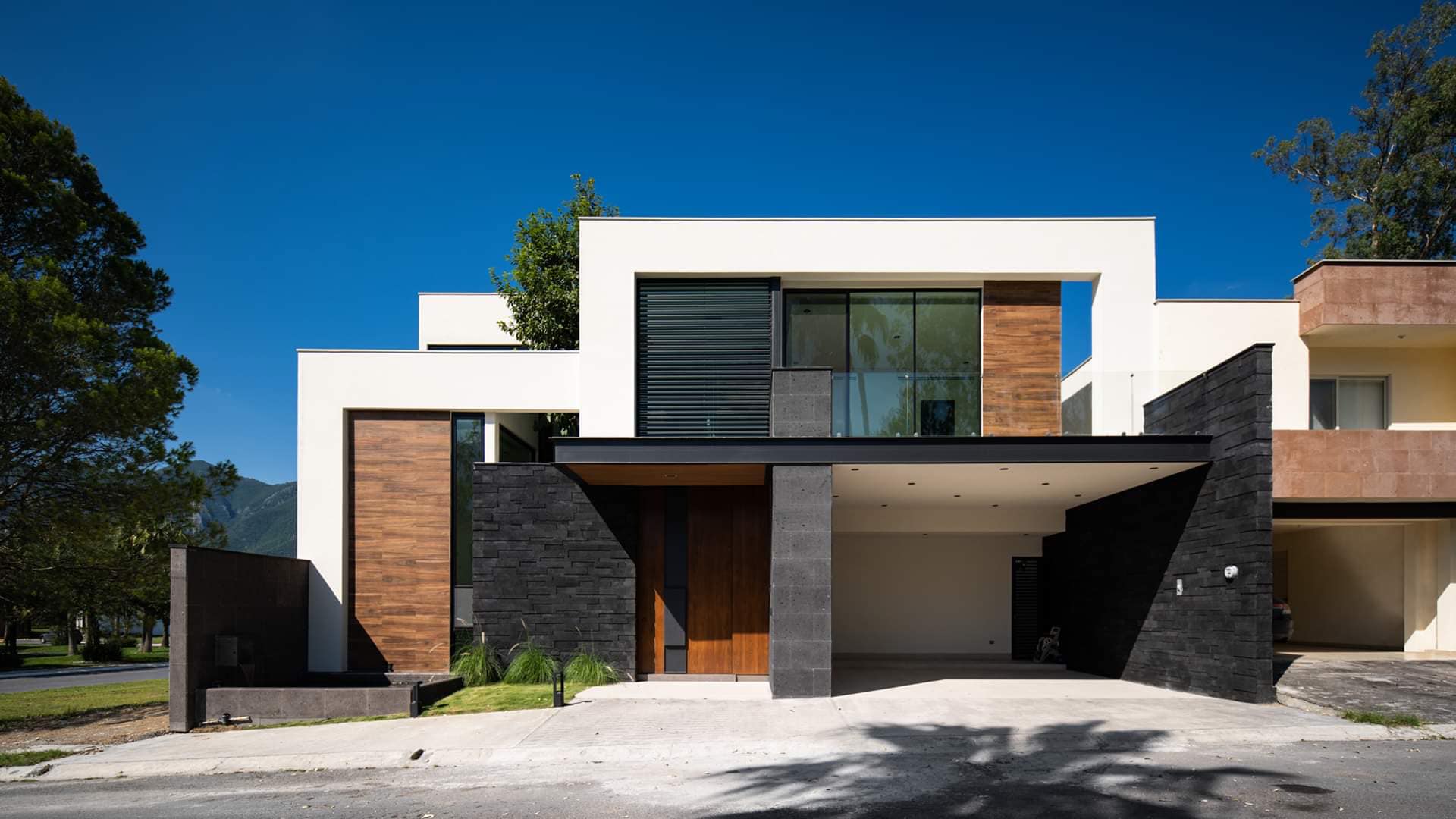 Hermosa Residencia Totalmente Nueva en Santiago, NL.