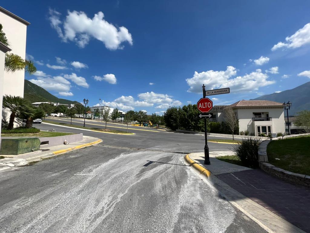 Residencia en Campo de Golf La Herradura 