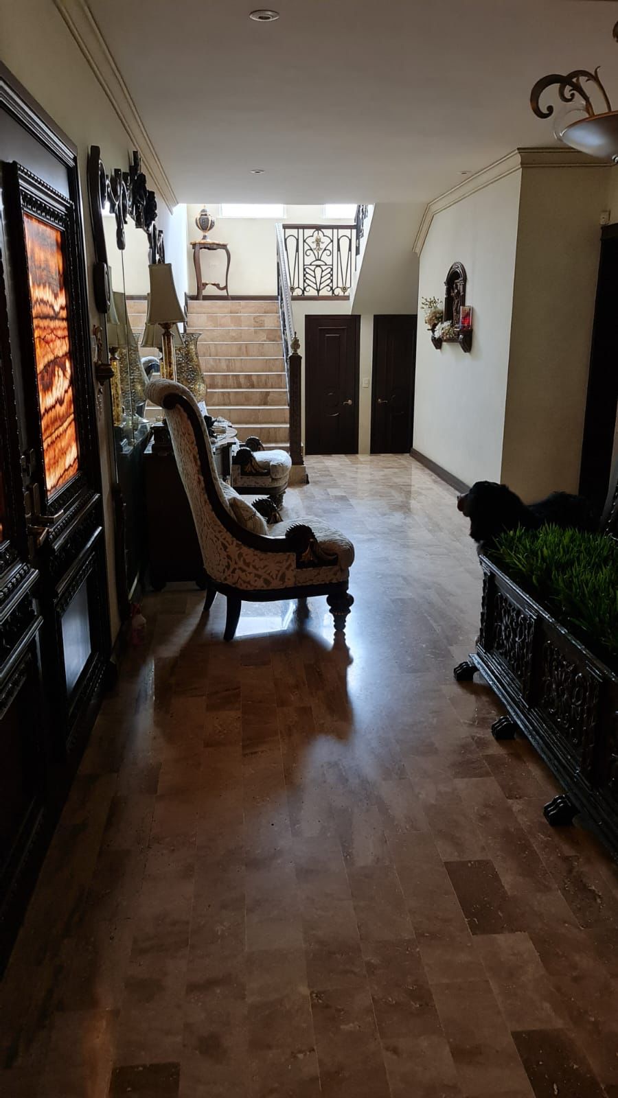 Amplia Residencia en San Agustín 
