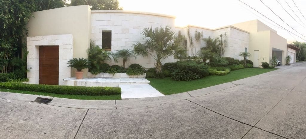 Increíble Residencia en Club de Golf Los Tabachines, Cuernavaca