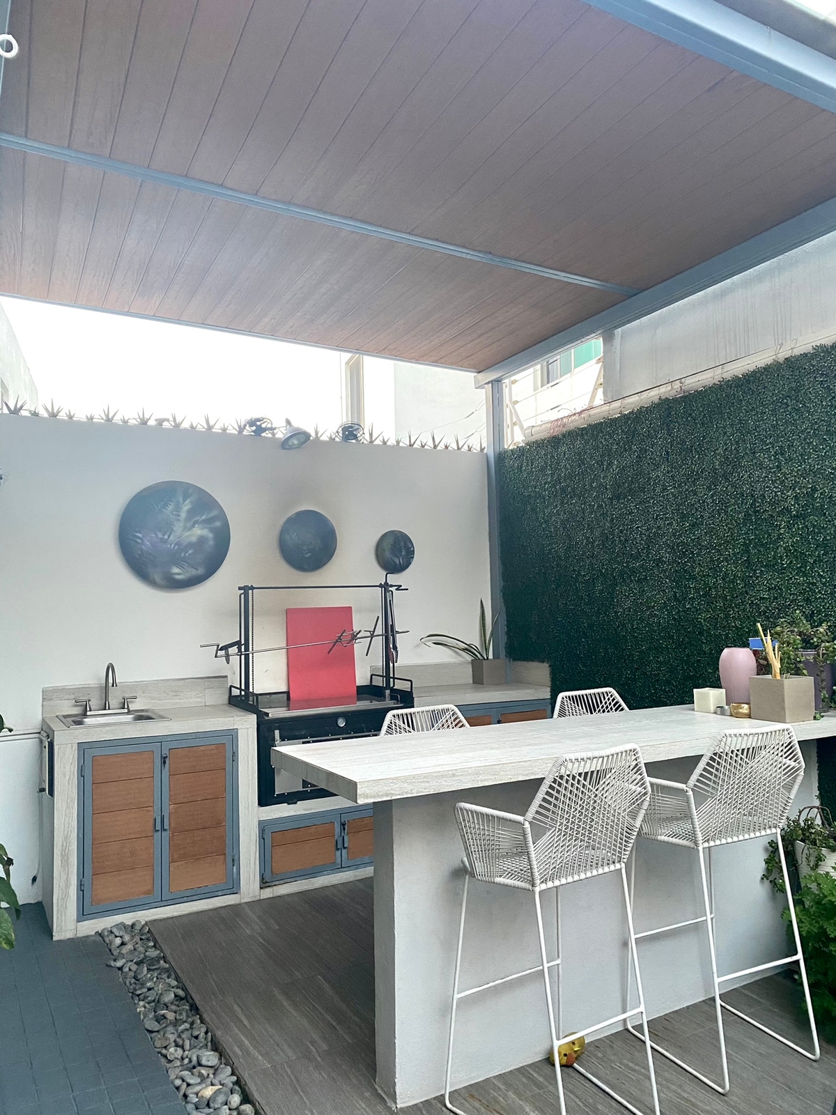 Casa 2 Plantas Totalmente Equipada, Lomas del Vergel, con Terreno Excedente