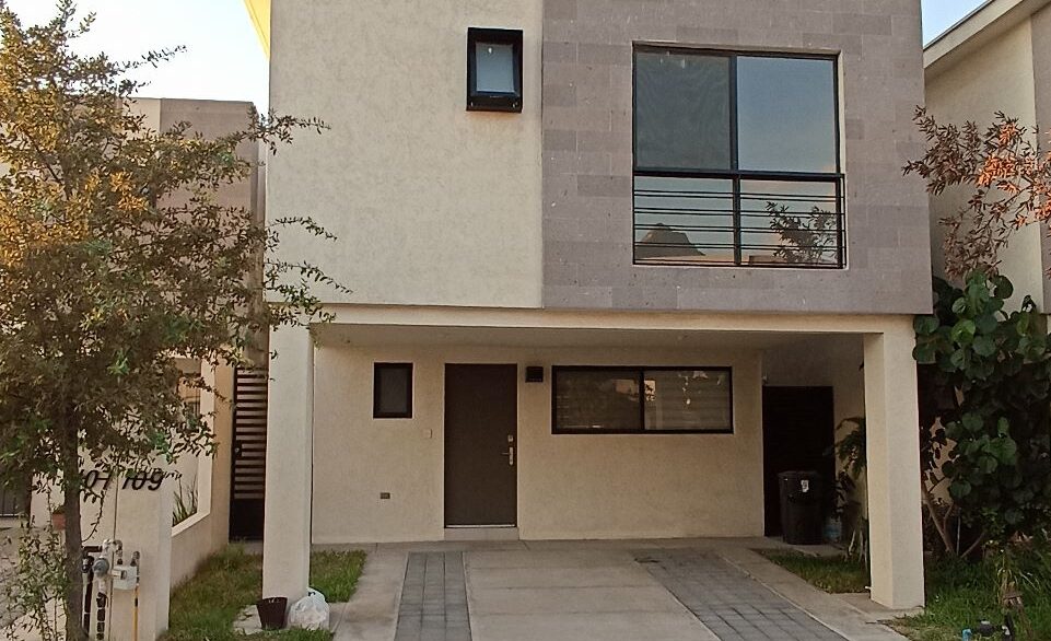Casa en Venta Dominio Cumbres 