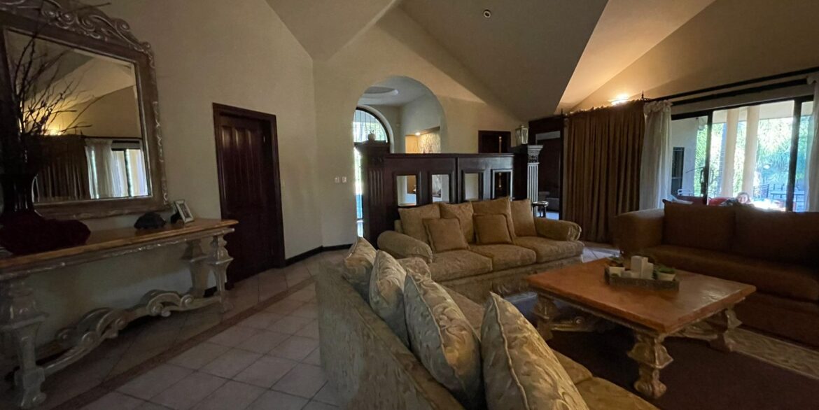 Casa en Venta Portal del Huajuco 