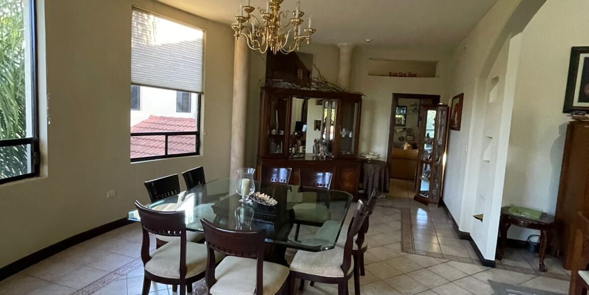 Casa en Venta Portal del Huajuco 