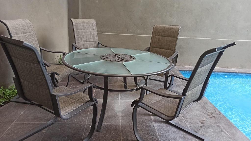 Casa en Venta, Fontana con alberca