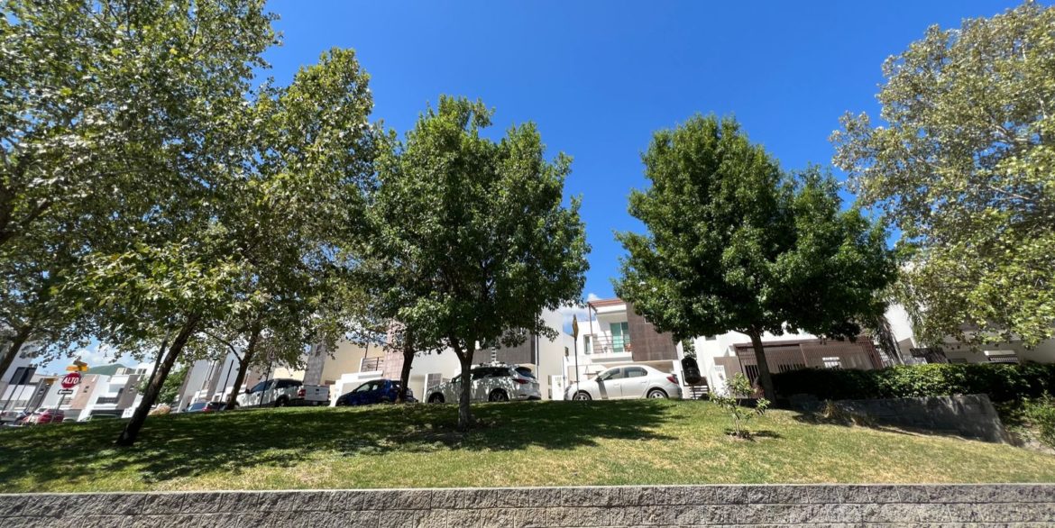 Casa en Venta Residencial de la Sierra 
