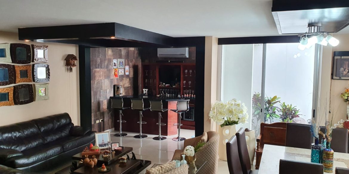 Casa en Venta 3 Niveles Sierra Escondida