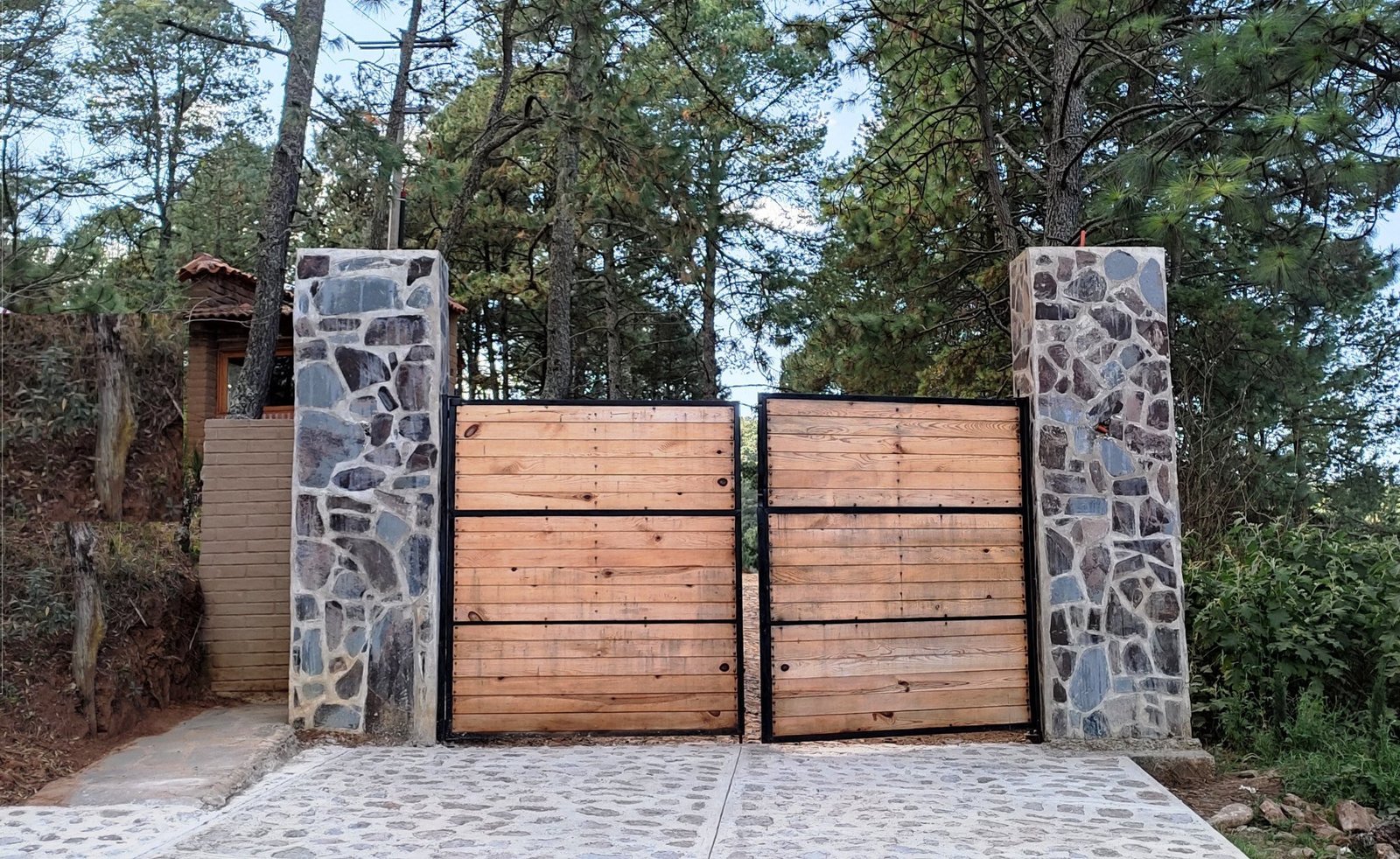 Fotografía 1 de Hermoso terreno dentro de exclusivo coto en Tapalpa