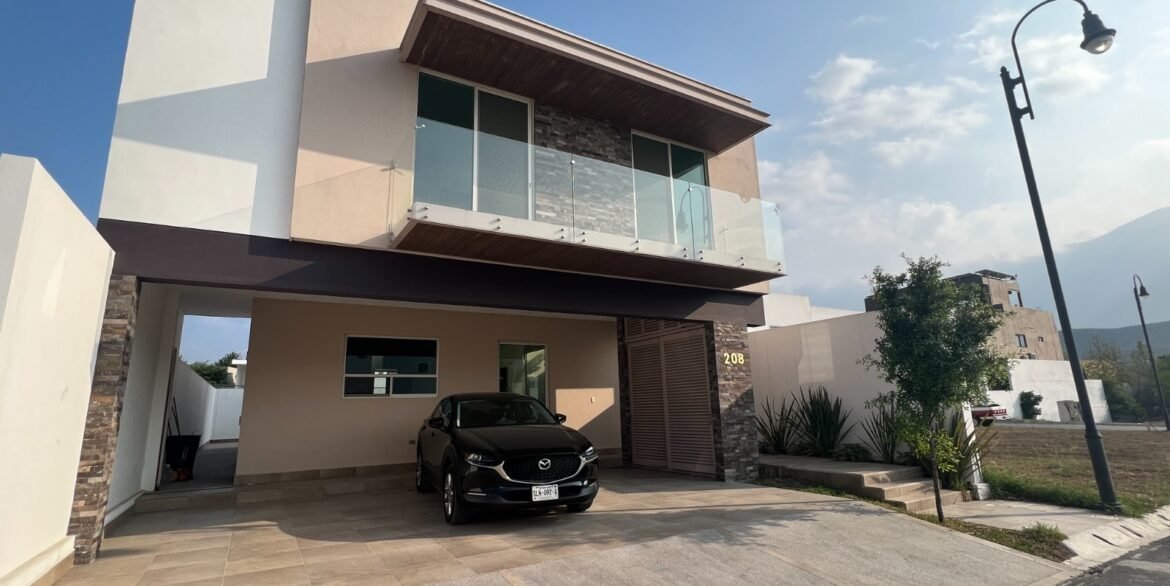 Fotografía de Casa en Venta Laderas Abedul
